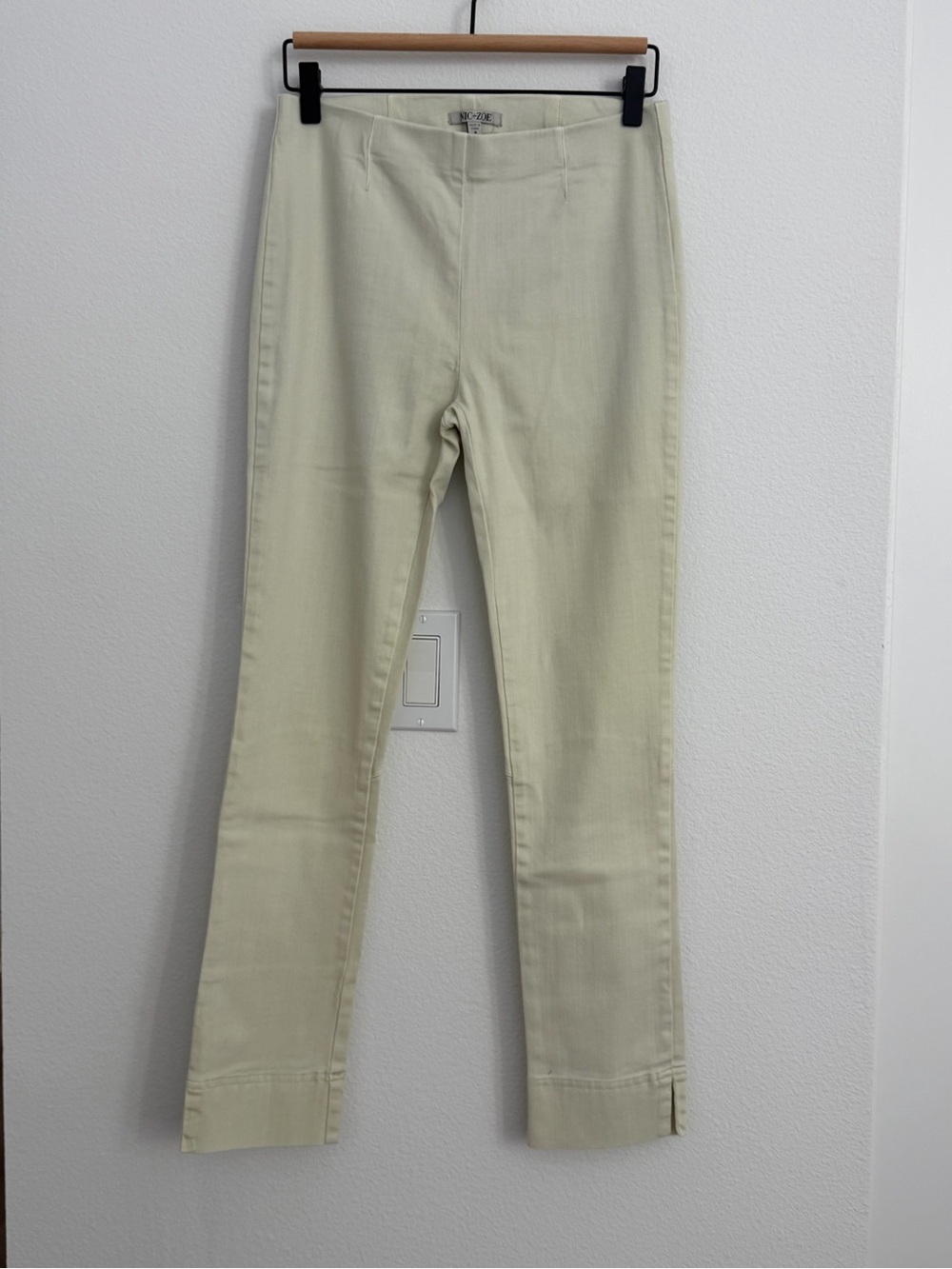 NIC+ZOE Skinny Jeans in Light Cream